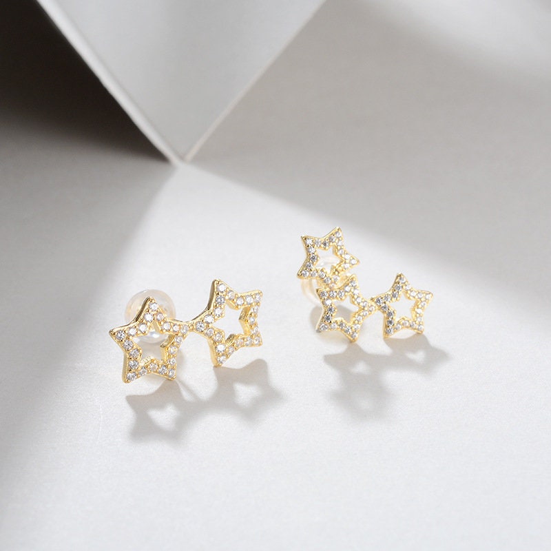 Dainty Asymmetrical Stars Stud Earrings, 18K Gold Vermeil Sparkly Star Earrings, Celestial Earrings, Mismatched Star Earrings, Gifts for Her