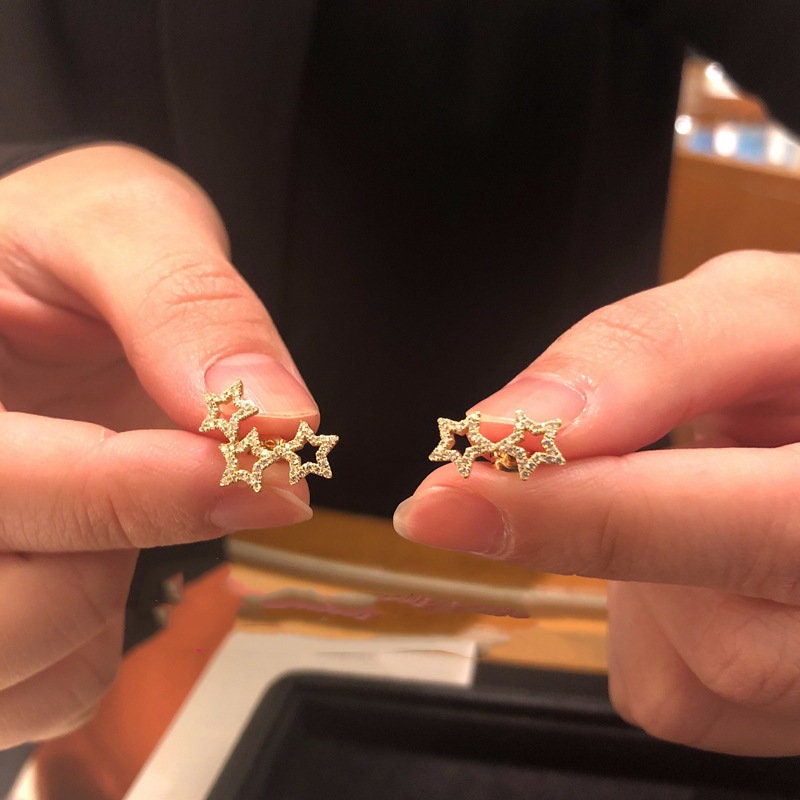 Dainty Asymmetrical Stars Stud Earrings, 18K Gold Vermeil Sparkly Star Earrings, Celestial Earrings, Mismatched Star Earrings, Gifts for Her