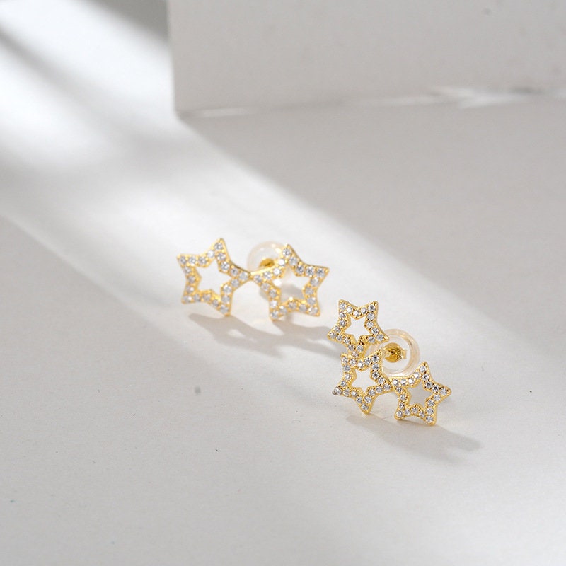Dainty Asymmetrical Stars Stud Earrings, 18K Gold Vermeil Sparkly Star Earrings, Celestial Earrings, Mismatched Star Earrings, Gifts for Her