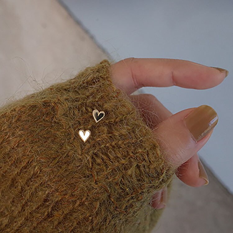 Dainty Gold Heart Stud Earrings, Tiny Gold Heart Earrings, Minimalist Heart Studs, Helix/Tragus Studs, Perfect Gifts for Her, GE61