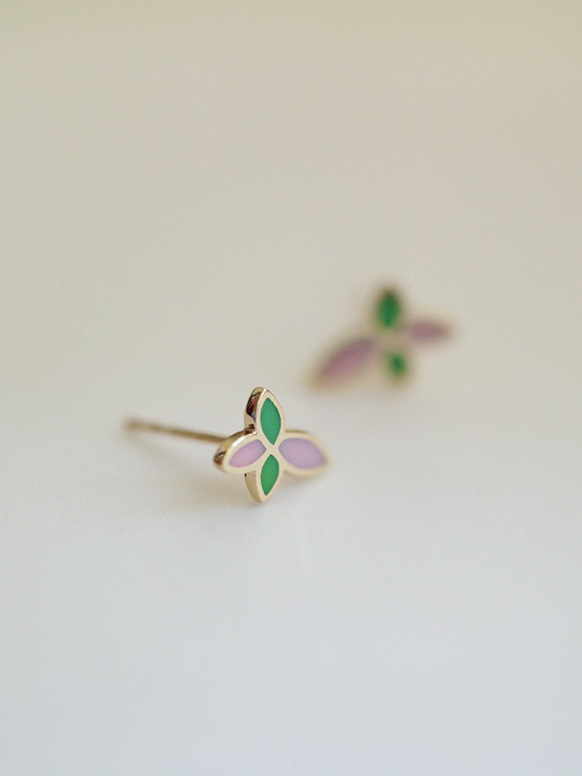 Dainty Flower Earrings, Gold Four-leaf flower Studs, Natural Earrings, Delicate Plant Earrings, Minimalist Earrings, Christmas Gift, GE112