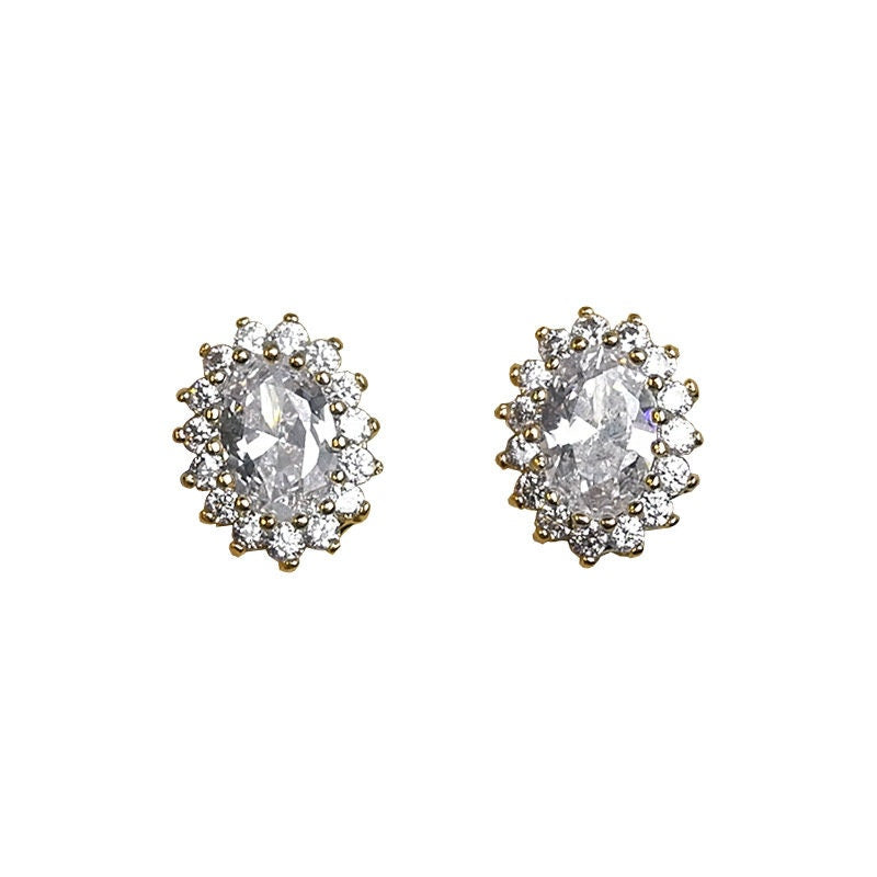 14k Gold Vermeil CZ Oval Stud Earrings, Small Oval CZ Earrings, Dainty Oval-shape Earring, Minimalist Gold Earring, Gift for her, GE242