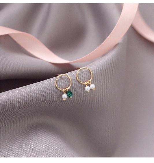 Asymmetrical emerald CZ and shell pearl earrings, Emerald Crystal Mismatched Earrings, Dainty Sterling Silver Earrings, Gifts for her, GE07