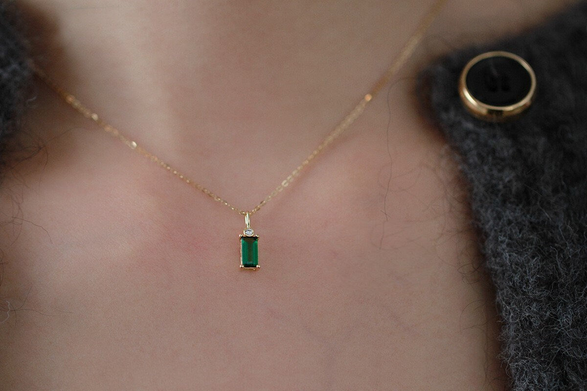 Baguette Emerald CZ Necklace, Dainty 14k Yellow Gold Plated 925 Silver Necklace, Small Gold Emerald Choker, Minimalist Necklace, Gifts, GN14