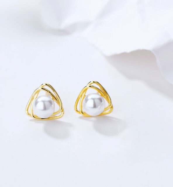 Dainty Gold Pearl Triangle Stud Earrings, Simulated Pearl Earrings, Geometry Earrings, Minimalist, Triangle Pearl Studs, Gift for her, GE27