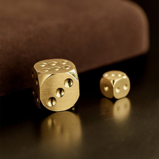 gold dice​