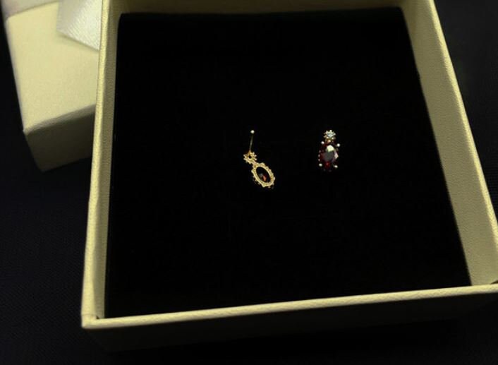Delicate Gold Oval Ruby CZ Stud Earrings, Pomegranate Red CZ Earrings, Tiny Gold Ruby Earrings, Minimalist Geometry Earrings, Gifts, GE121