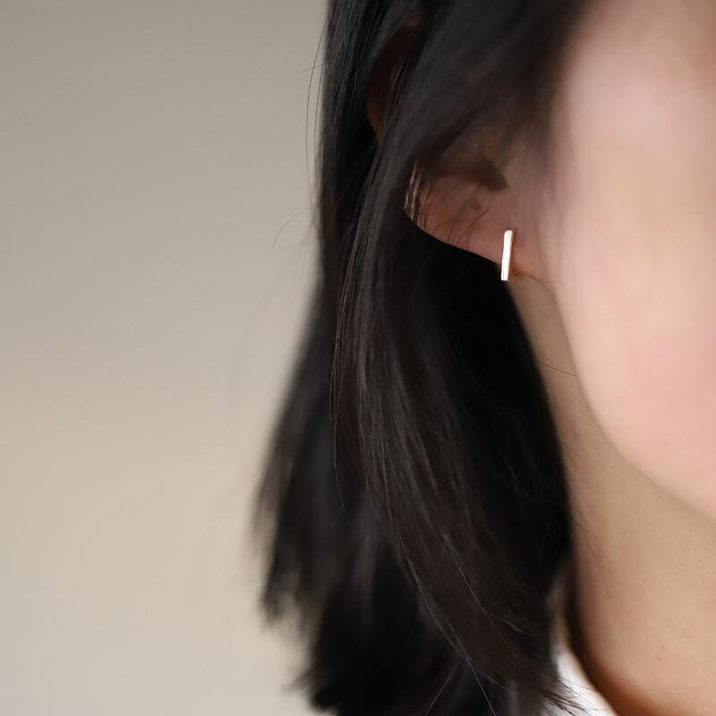 Gold L-Shaped Earrings, Dainty Geometry Earrings, Letter Earrings, Minimalist Gold Earring, Gift for her, Perfect for everyday, GE136