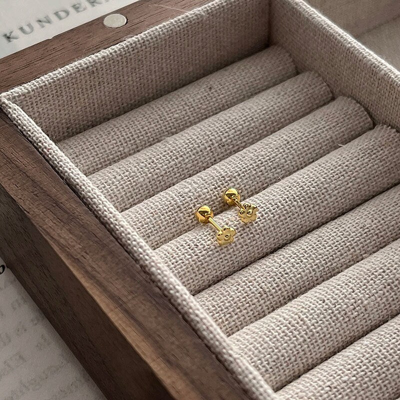 20G Dainty Gold Flower Screw Back Earrings, Tiny Gold Flower Earrings, Helix/Tragus Earring, Minimalist Floral Studs, Gift for her, GE142