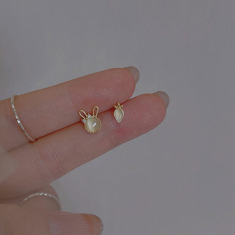 Gold Cat's Eye Bunny & Carrot Stud Earrings, Rabbit Earrings, Carrot Earrings, Minimalist Gold Mismatched Earrings, Gift for her, GE180