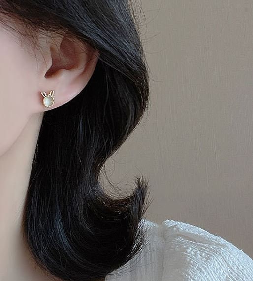 Gold Cat's Eye Bunny & Carrot Stud Earrings, Rabbit Earrings, Carrot Earrings, Minimalist Gold Mismatched Earrings, Gift for her, GE180