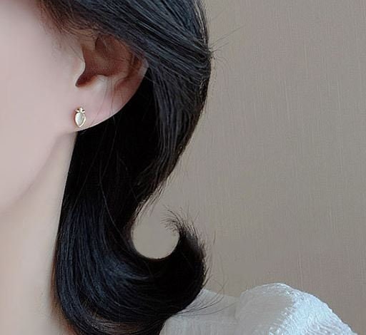 Gold Cat's Eye Bunny & Carrot Stud Earrings, Rabbit Earrings, Carrot Earrings, Minimalist Gold Mismatched Earrings, Gift for her, GE180