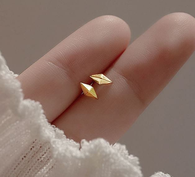 Gold Vermeil Rhombus Stud Earrings, Tiny Gold 3D Rhombus Studs, Tiny Diamond-shaped Studs, Minimalist Studs, Helix/Cartilage Earrings, GE186