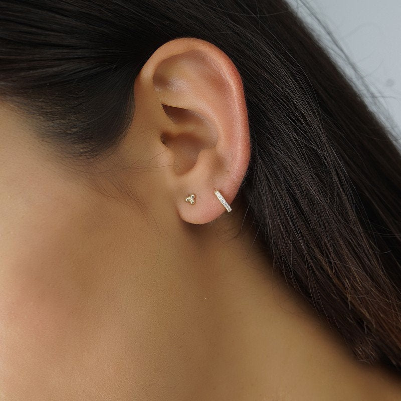 Teeny Three Ball Stud Earrings, Dainty Triple Dot Earrings, Extra Tiny Three Ball Stud, Tiny Dot Earring, Helix Earrings, Gift for her GE223