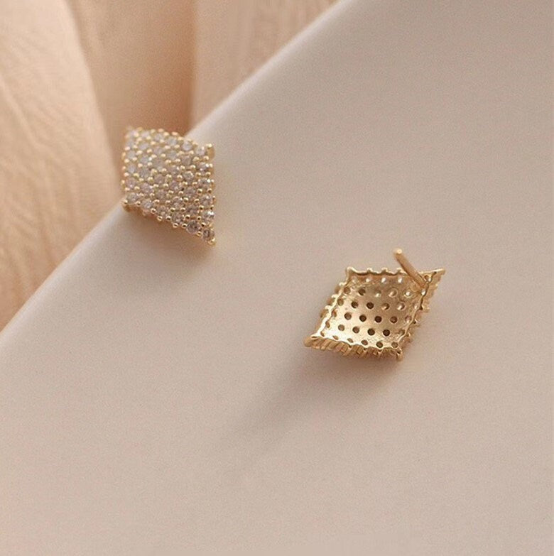 14k Gold Vermeil Rhombus features Full CZ Diamond Earrings, Sparkly CZ Diamond-Shape Earrings, Dainty Geometry Earrings, Gift for her, GE224