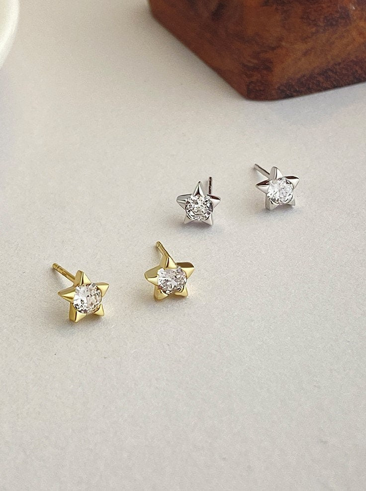 Dainty CZ Star Stud Earrings, Sterling Silver Star Earrings, Gold Star Studs, Helix Earrings, Minimalist Star studs, Gift for her, GE281
