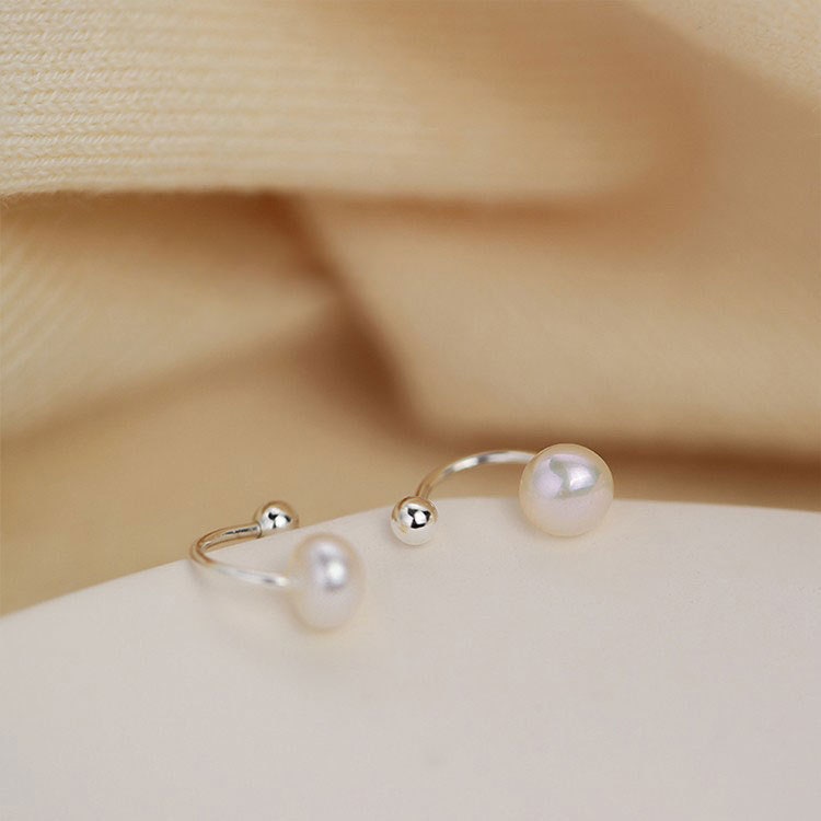 20G Gold Fresh Water Pearl Screw Back Earrings, Tiny Pearl Earrings, Helix Earring, Minimalist Silver Pearl Earring, Gift for her, GE291