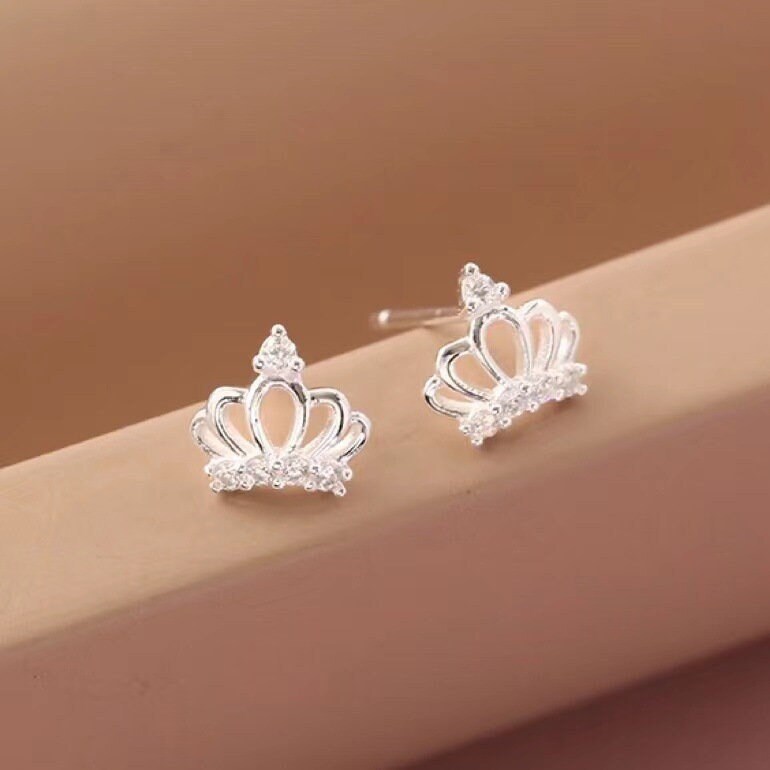 925 Silver CZ Crown Stud Earrings, Silver Crown Earrings, Tiny Crown Earring, Helix Earrings, Minimalist Earring, Perfect Gift for her GE292