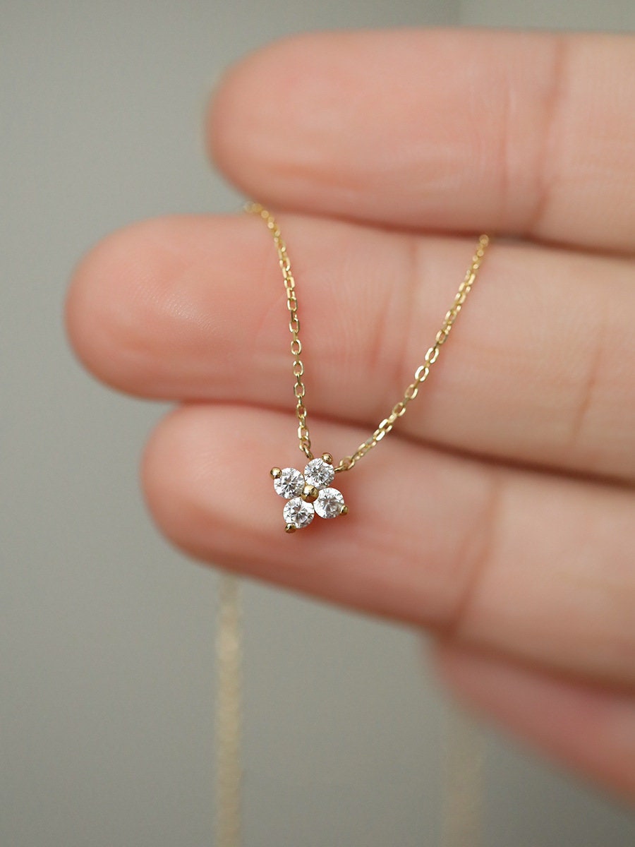 14k Gold Vermeil Lucky Clover Necklace, Gold Flower Necklace, Dainty Flower Pendant, Minimalist Flower Charm, Perfect Gift for her, GN88
