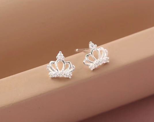 925 Silver CZ Crown Stud Earrings, Silver Crown Earrings, Tiny Crown Earring, Helix Earrings, Minimalist Earring, Perfect Gift for her GE292