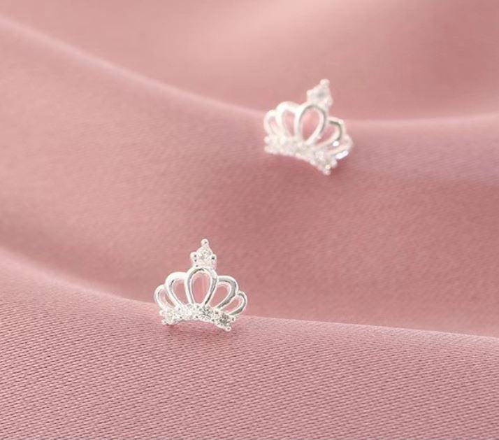 925 Silver CZ Crown Stud Earrings, Silver Crown Earrings, Tiny Crown Earring, Helix Earrings, Minimalist Earring, Perfect Gift for her GE292