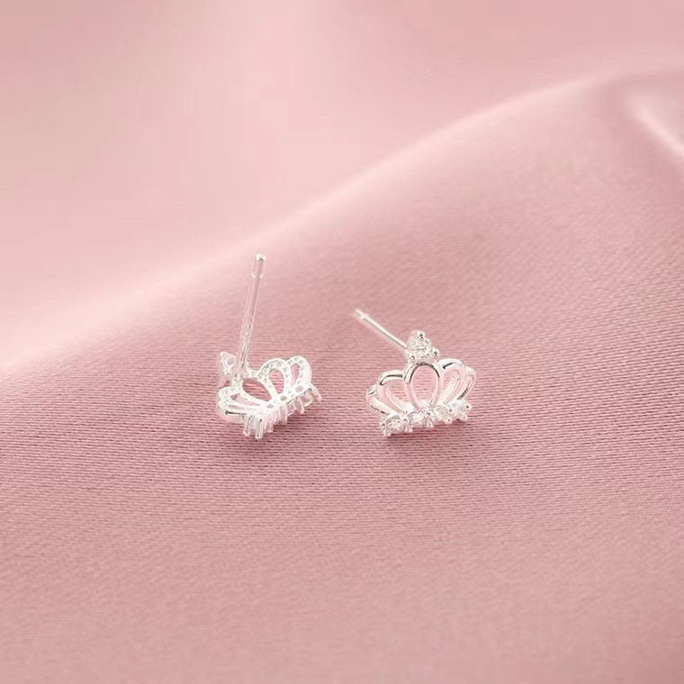 925 Silver CZ Crown Stud Earrings, Silver Crown Earrings, Tiny Crown Earring, Helix Earrings, Minimalist Earring, Perfect Gift for her GE292