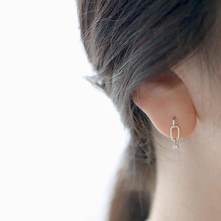 Gold CZ Rectangle Earrings, Small Rectangle CZ Drop Earring, CZ Drop Earrings, Minimalist Geometry Earrings, Gift for her, GE302