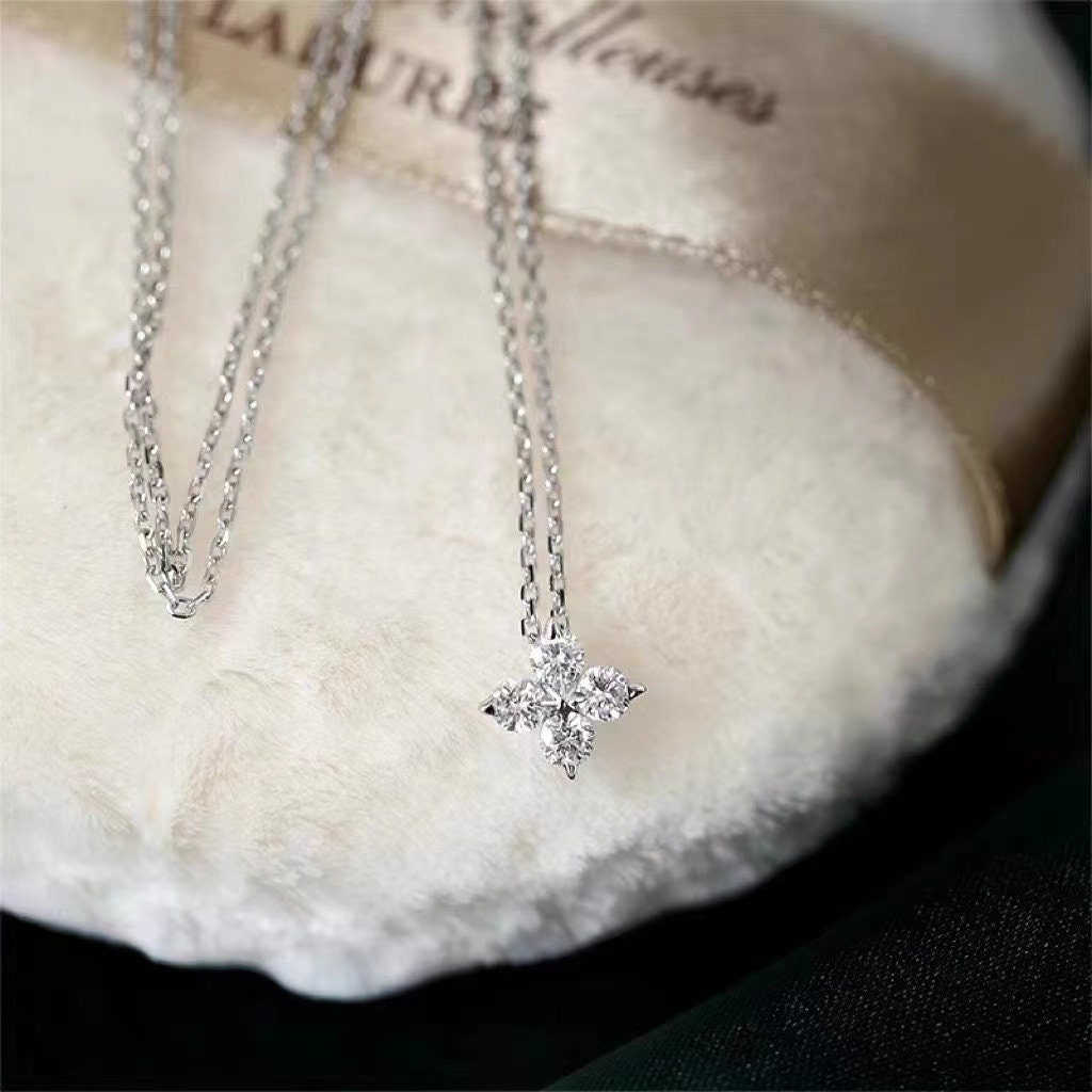 14k Gold Vermeil Lucky Clover Necklace, Gold Flower Necklace, Dainty Flower Pendant, Minimalist Flower Charm, Perfect Gift for her, GN88